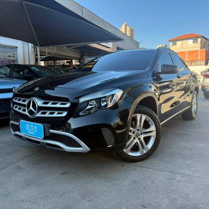 MERCEDES-BENZ GLA 200 1.6 CGI FLEX STYLE 7G-DCT MERCEDES-BENZ GLA 200 1.6 CGI FLEX STYLE 7G-DCT